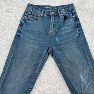 American Eagle Outfitters Mom Jeans with Distressed Bottoms Size 00